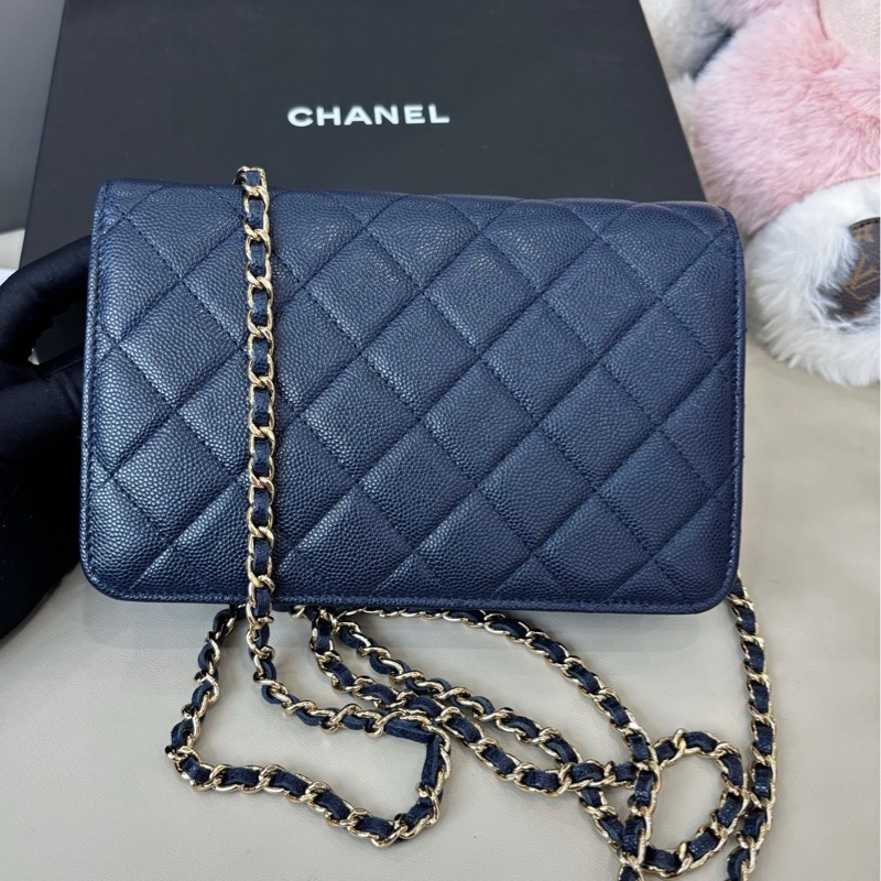 Chanel 22S深藍色鑽扣woc鏈條包-3