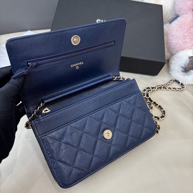 Chanel 22S深藍色鑽扣woc鏈條包-7