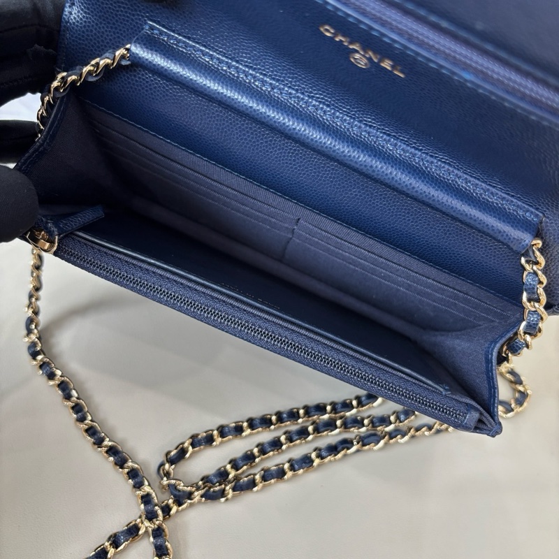 Chanel 22S深藍色鑽扣woc鏈條包-8
