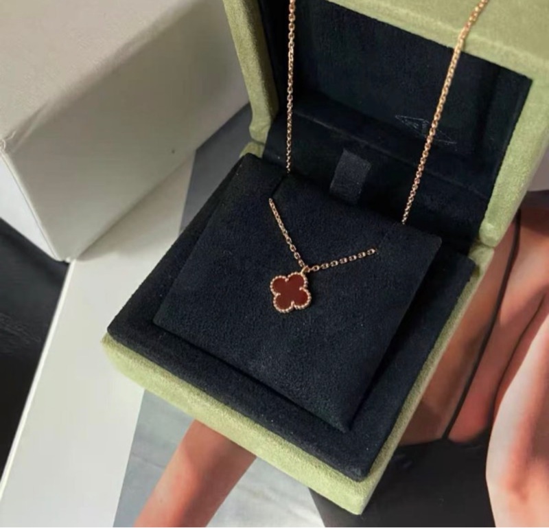 vca 中古四葉草紅花小號項鍊 紅玉髓小號玫瑰金99新配件盒子-2