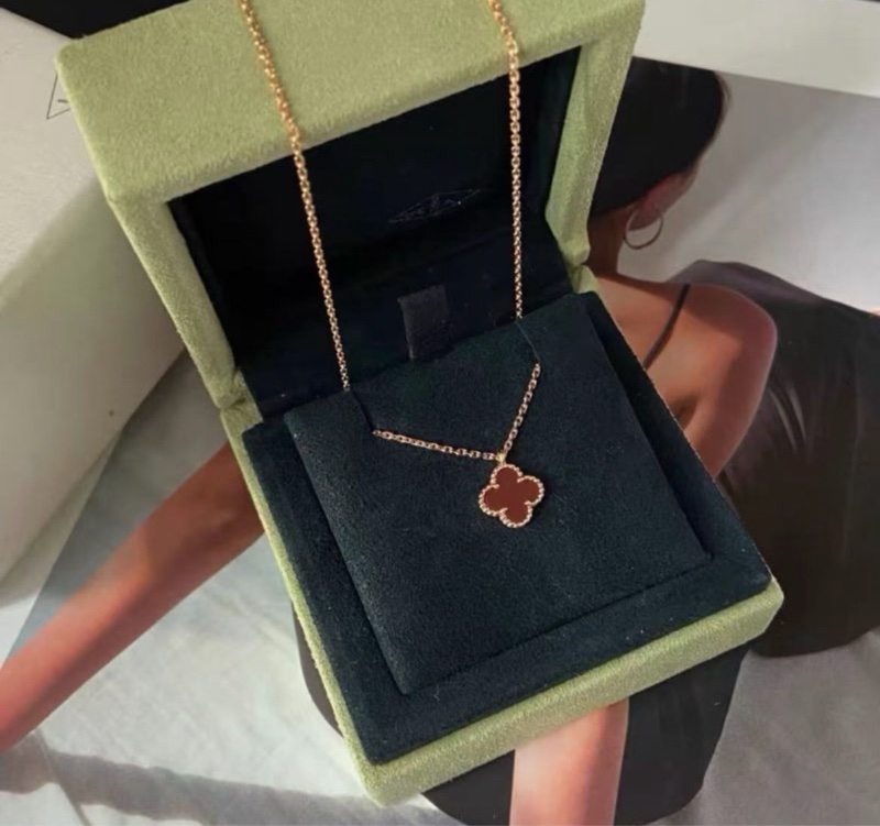 vca 中古四葉草紅花小號項鍊 紅玉髓小號玫瑰金99新配件盒子-3