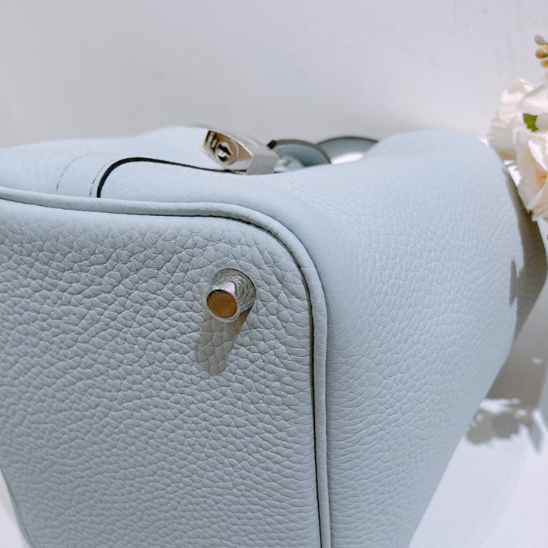 TW4703 Hermes 愛馬仕小號菜籃子手拿包包Picotin 18 TC Blue Pale x PHW-7