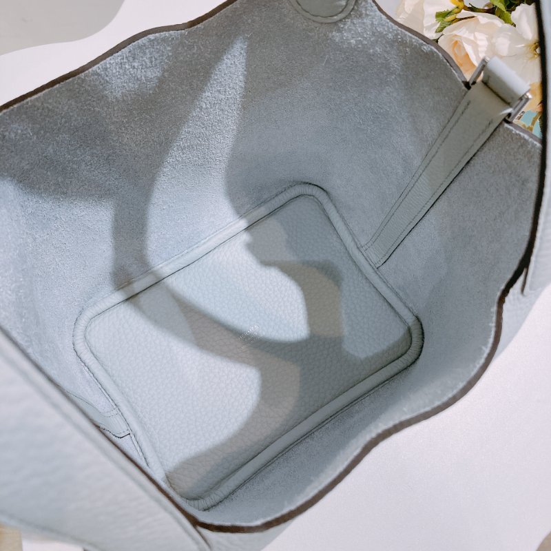 TW4703 Hermes 愛馬仕小號菜籃子手拿包包Picotin 18 TC Blue Pale x PHW-11