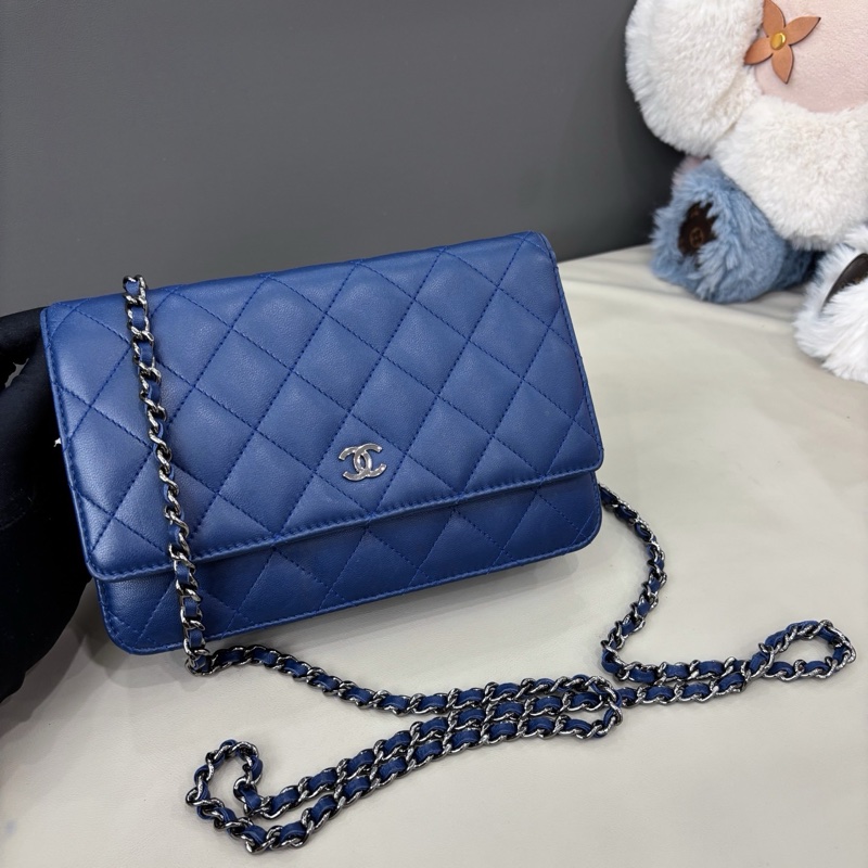 Chanel 香奈兒藍色羊皮woc鏈條包-0