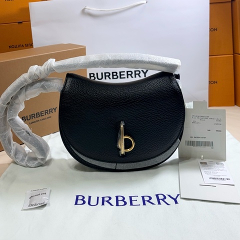 🎁全新盒裝 2025新款 Burberry 巴寶莉黑金荔枝皮 馬鞍包（原價69000