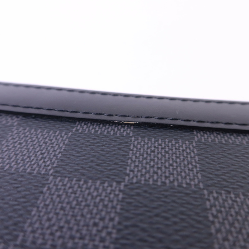 LOUIS VUITTON Damier Graphite Pochette Voyage MM銀扣小袋-12