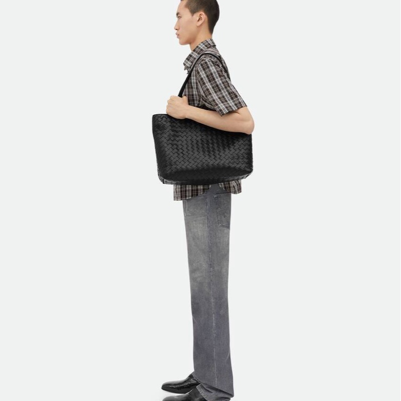 Bottega Veneta 男士 小號 Intrecciato 拉鍊單肩包均碼碼小號、44cm*15.5cm*28.5cm-2