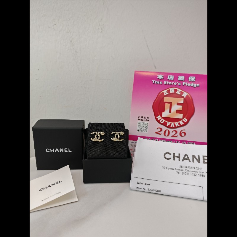 Chanel cc with flowers earrings-1