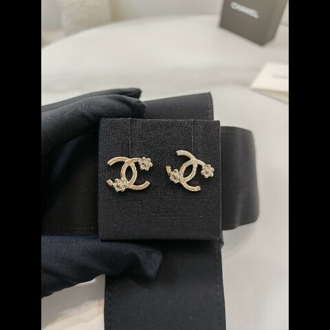 Chanel 2026 新款cc with flowers earrings