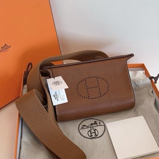 閒置新 Hermes愛馬仕 Videpoches金棕福寶馬鞍皮 銀扣信封夾子包-0