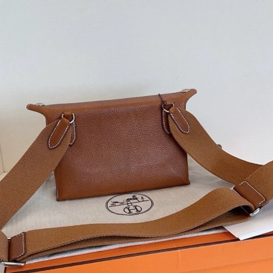 閒置新 Hermes愛馬仕 Videpoches金棕福寶馬鞍皮 銀扣信封夾子包-7