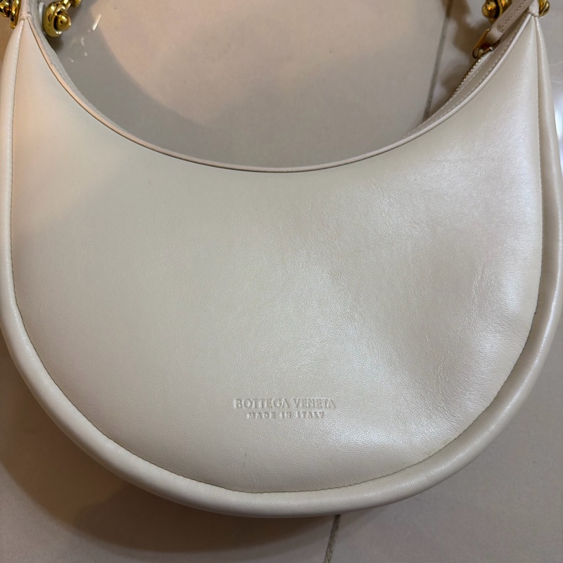 Bottega Veneta BV 白色編織提把半月包-6