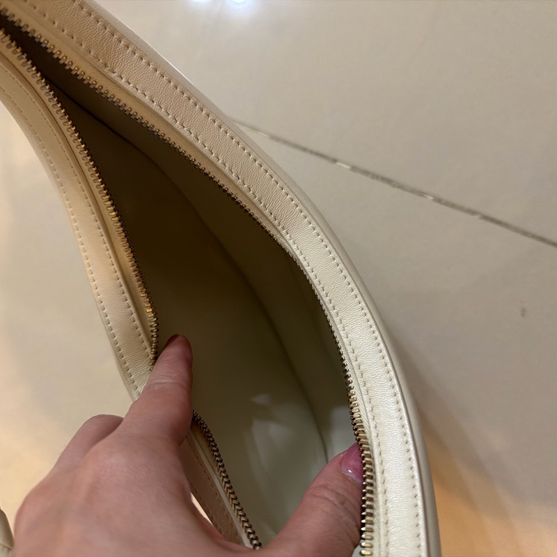 Bottega Veneta BV 白色編織提把半月包-11