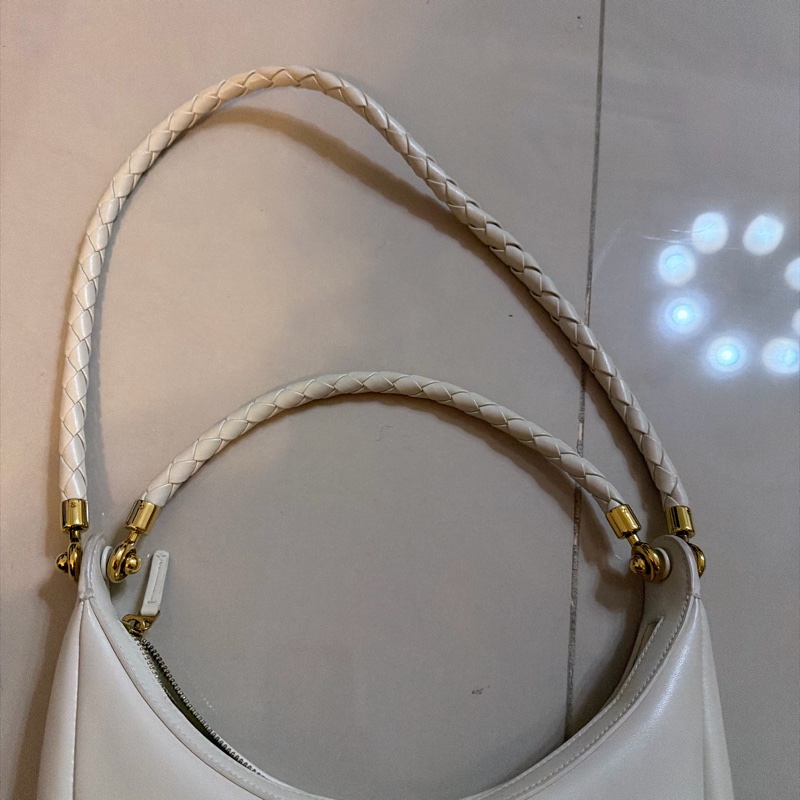 Bottega Veneta BV 白色編織提把半月包-15