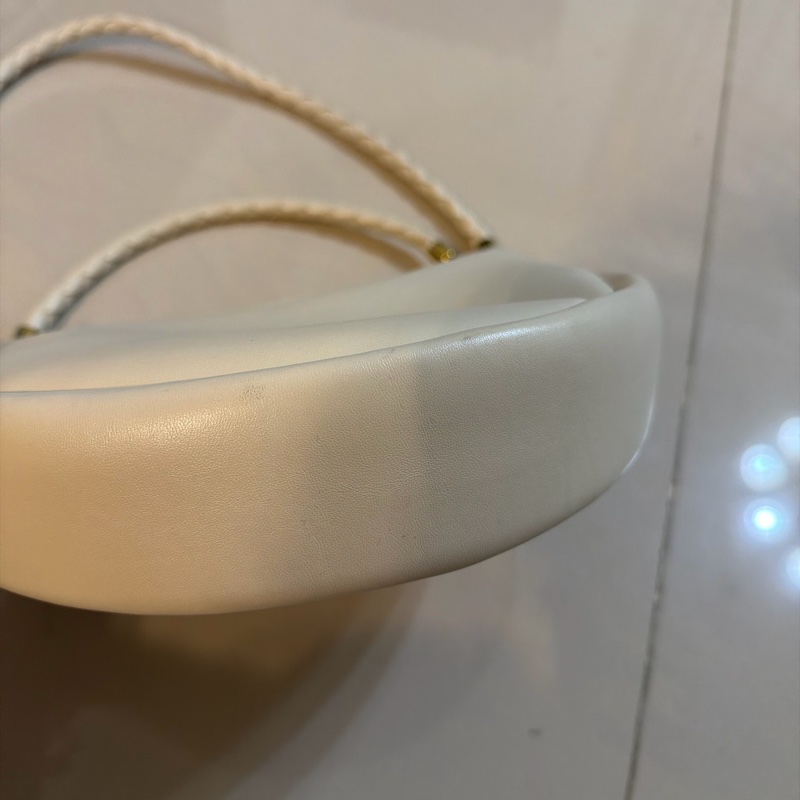 Bottega Veneta BV 白色編織提把半月包-17