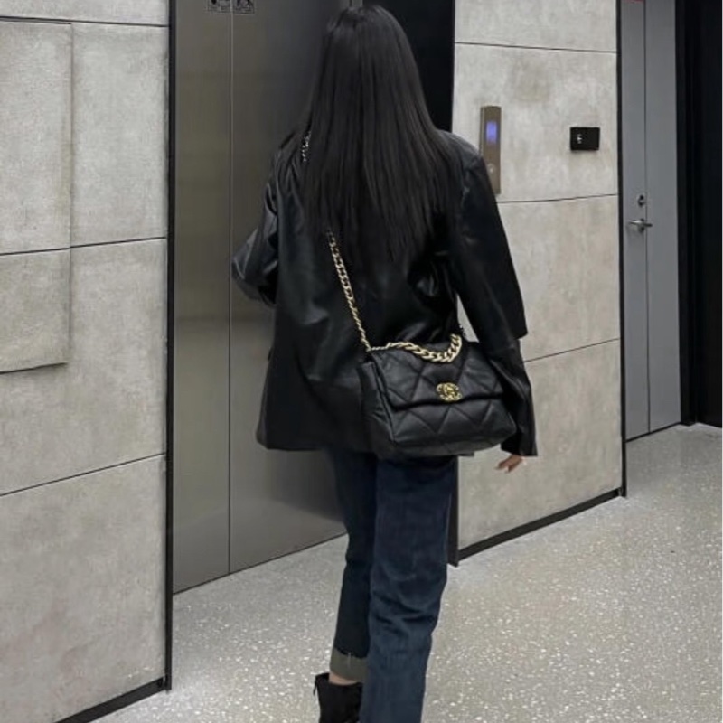 Chanel香奈兒 經典 黑金 19bag中號手提斜挎包-3