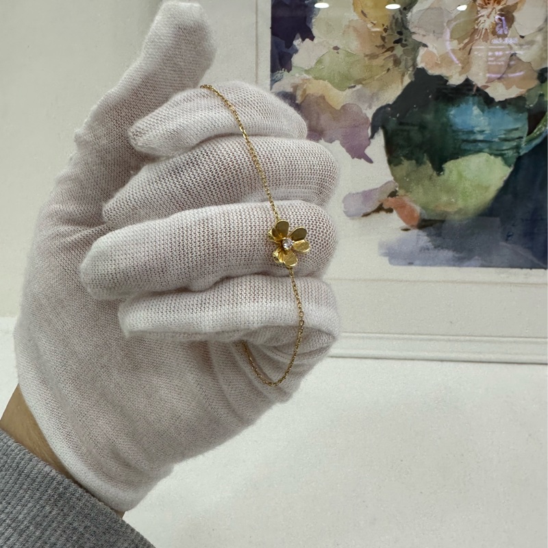 VCA frivole玫瑰金滿鑽三葉草手鍊 21年全套-4