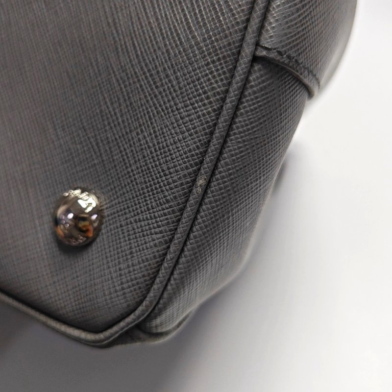 PRADA Galleria大號灰色牛皮徽標十字紋殺手包單肩包手提包斜挎包銀色五金可拆卸肩帶 9.8新-9