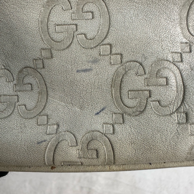 GUCCI 中古米色壓印老花一字拉鍊零錢包卡包-20