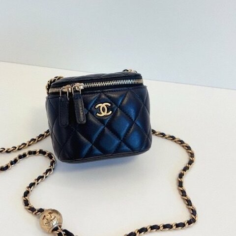 近新品 香奈兒/Chanel 黑金金球鏈條盒子包