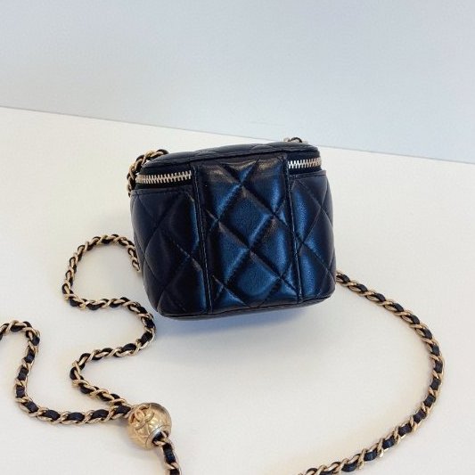 近新品 香奈兒/Chanel 黑金金球鏈條盒子包-1