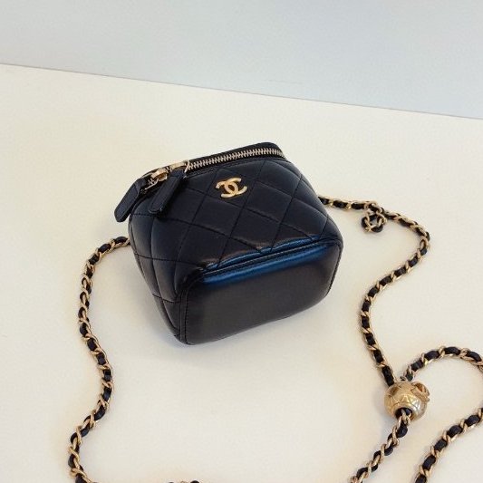 近新品 香奈兒/Chanel 黑金金球鏈條盒子包-4