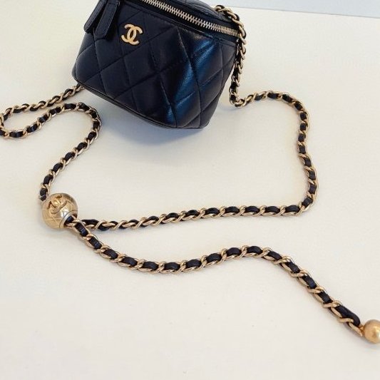 近新品 香奈兒/Chanel 黑金金球鏈條盒子包-9
