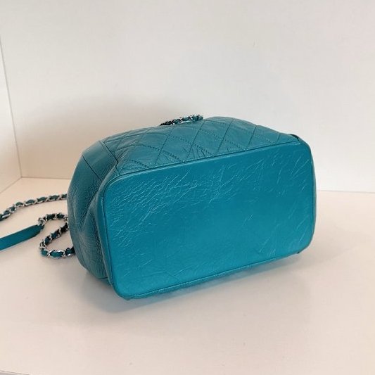 香奈兒/Chanel 油蠟牛皮雙C扣抽繩水桶包 湖水綠銀扣-5