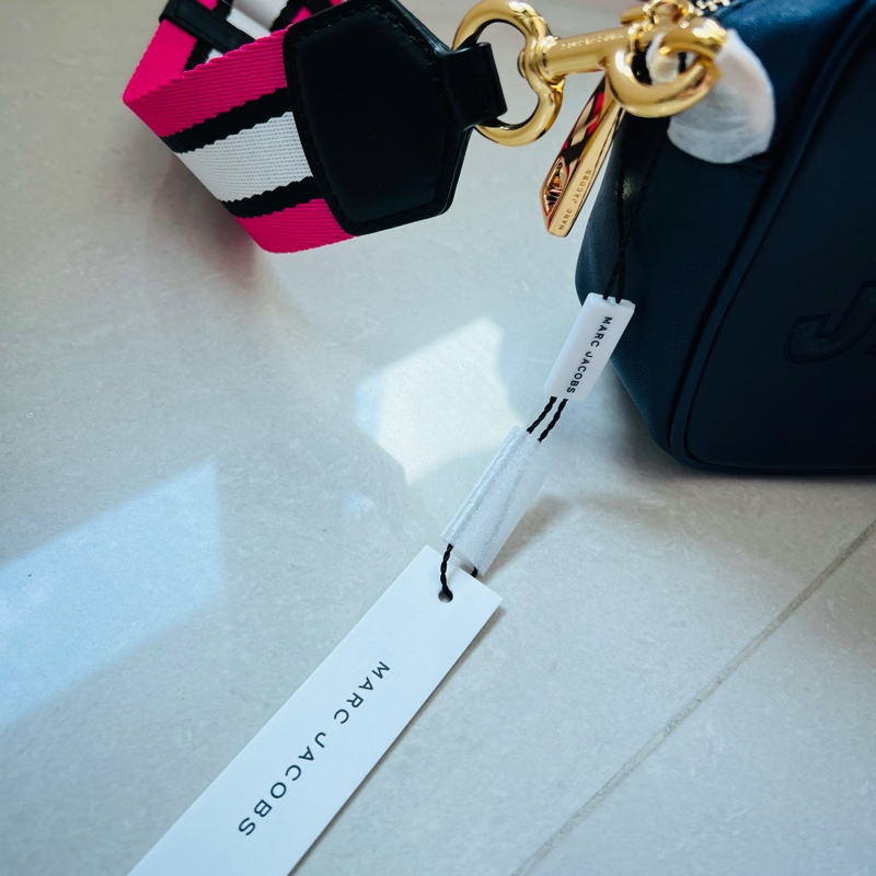 Marc by Marc Jacobs 美國購回 深藍金扣 全新 相機包-6