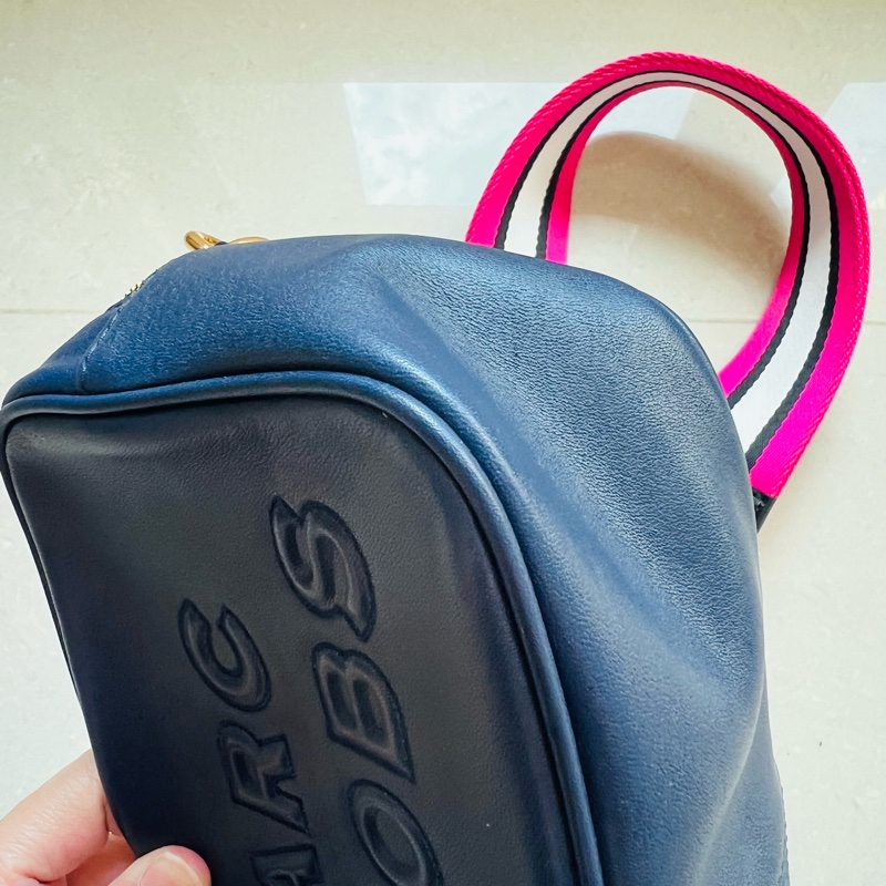 Marc by Marc Jacobs 美國購回 深藍金扣 全新 相機包-7