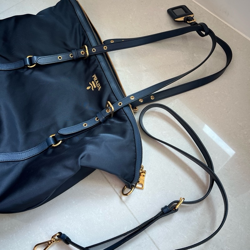 Prada 尼龍包 肩背 斜背 公事 媽媽包 均可 附斜背背帶-4