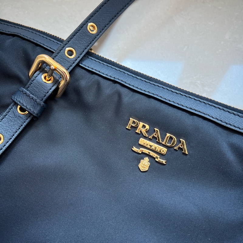 Prada 尼龍包 肩背 斜背 公事 媽媽包 均可 附斜背背帶-6