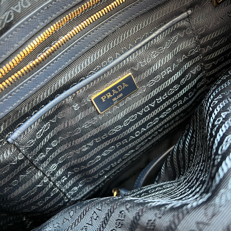 Prada 尼龍包 肩背 斜背 公事 媽媽包 均可 附斜背背帶-11