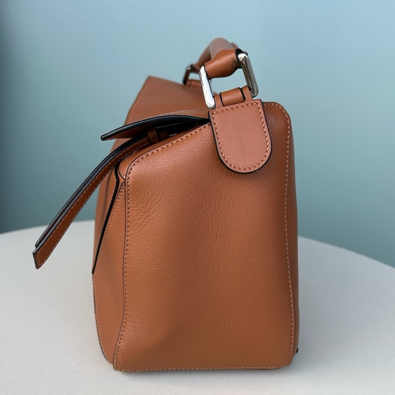 Loewe羅意威中號焦糖色puzzle單肩斜挎包-2