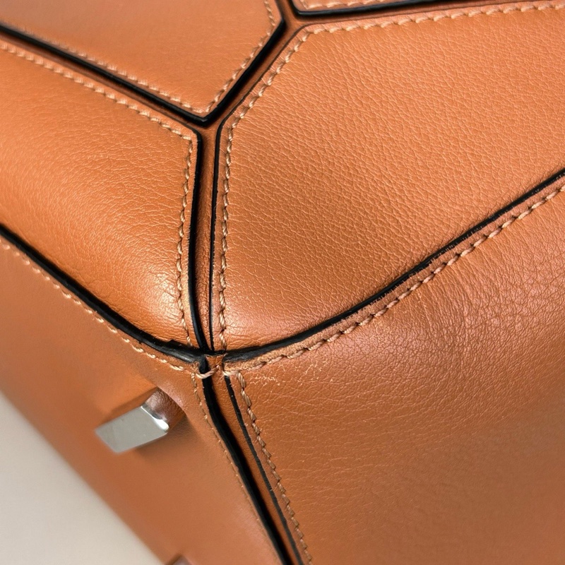 Loewe羅意威中號焦糖色puzzle單肩斜挎包-11