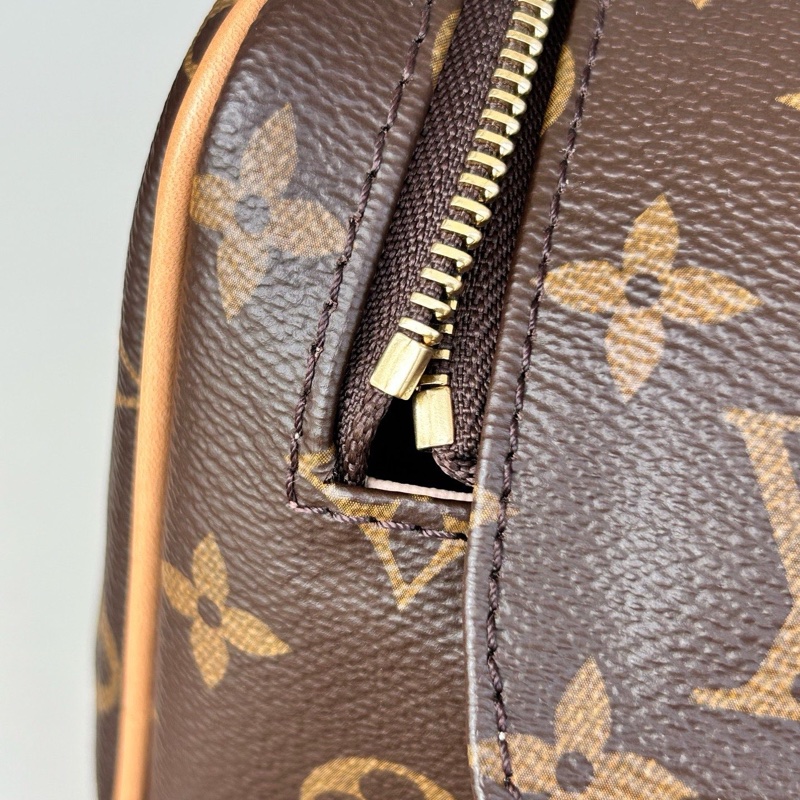 LV老花芯片款Dopp kit洗漱包手拿包-6