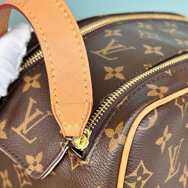 LV老花芯片款Dopp kit洗漱包手拿包-7