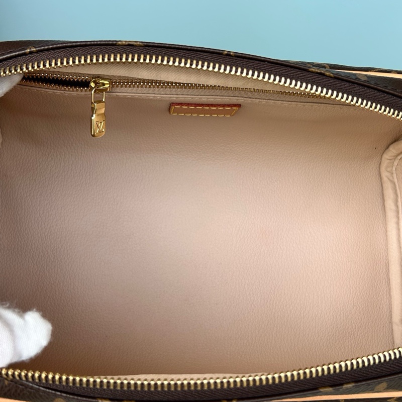 LV老花芯片款Dopp kit洗漱包手拿包-8