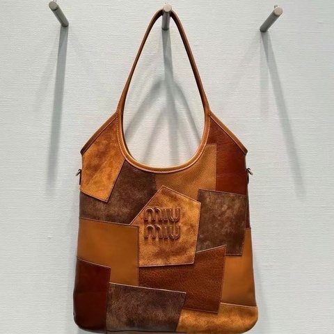 Miu Miu Ivy 皮革拼縫手袋 干邑色