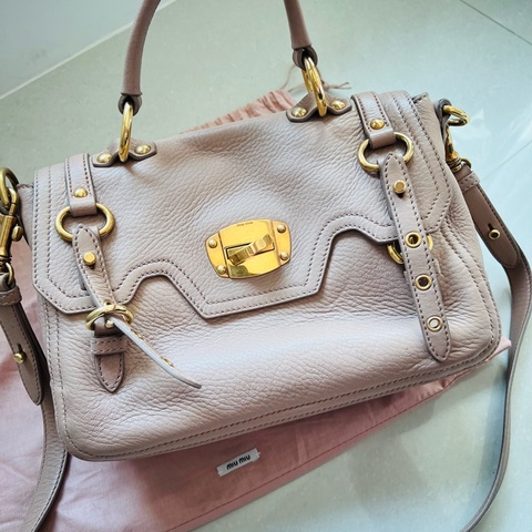 miu miu 乾燥玫瑰粉色 手提包 機車包