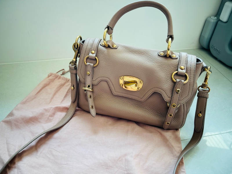 miu miu 乾燥玫瑰粉色 手提包 機車包-1