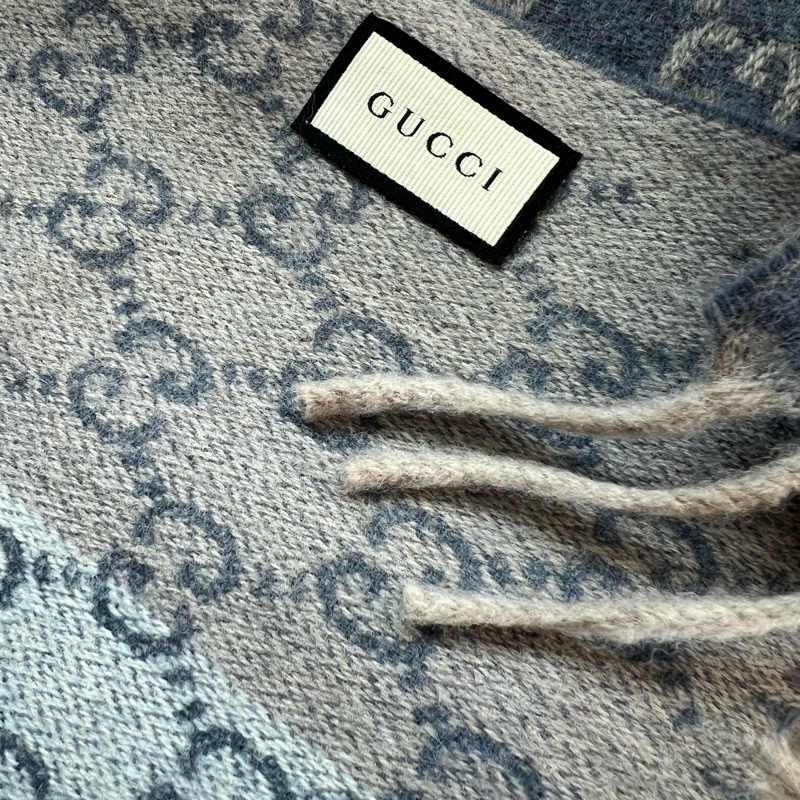 GUCCI 全新 100%羊毛 寶寶藍/米卡其 雙面/雙色圍巾-2