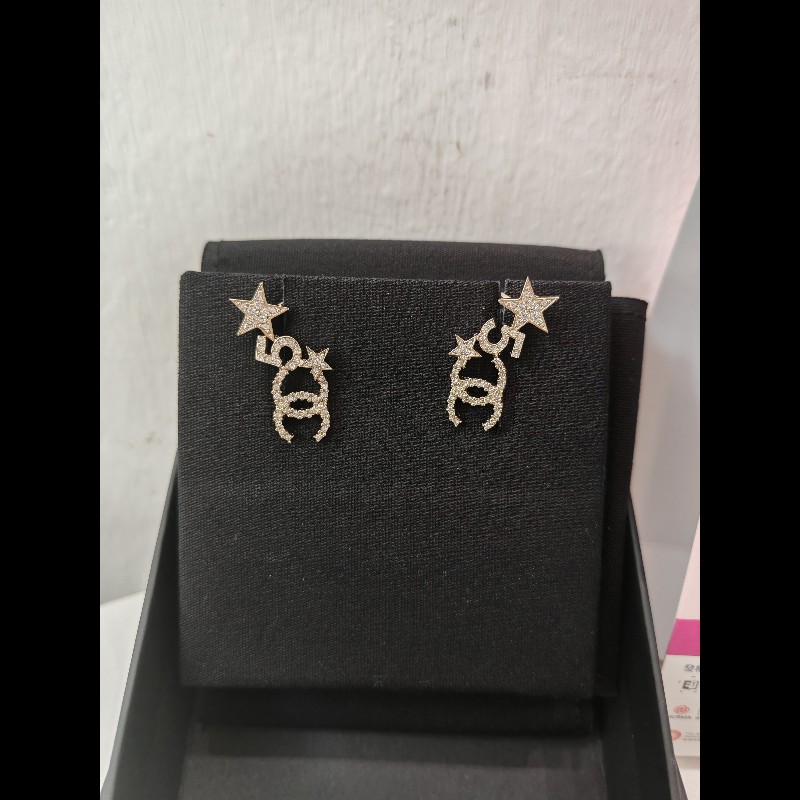 Chanel cc No. 5 star earrings-0