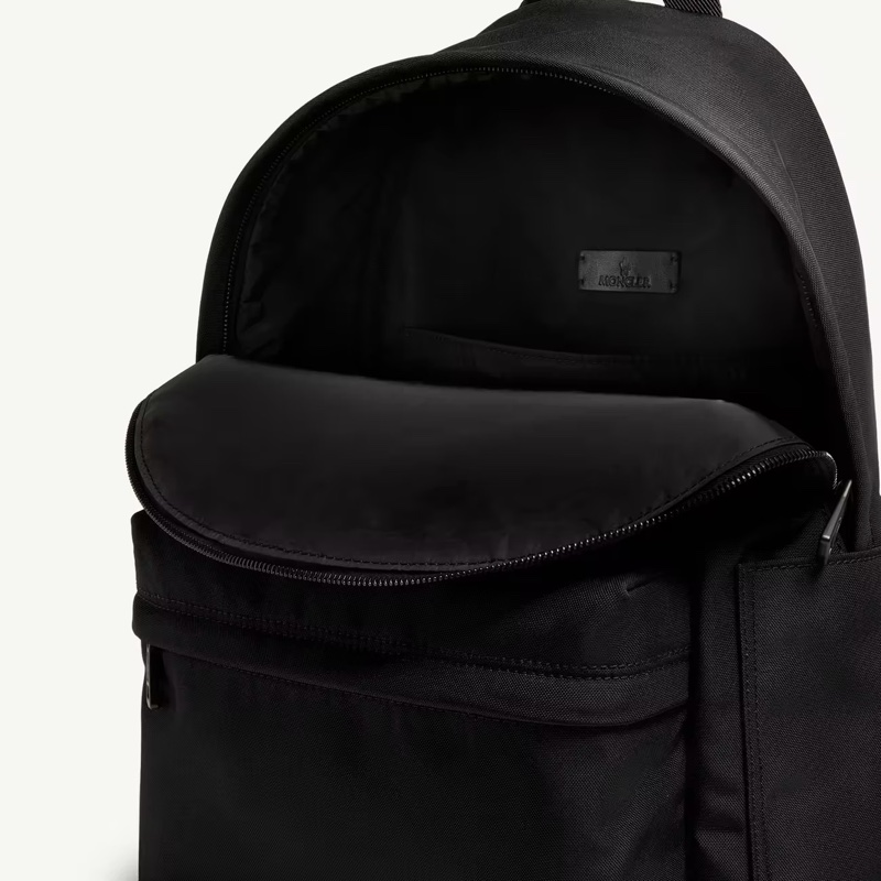 Moncler 男士 Pierrick 金屬 Logo 背包均碼碼35cm*45.5cm*14cm-2