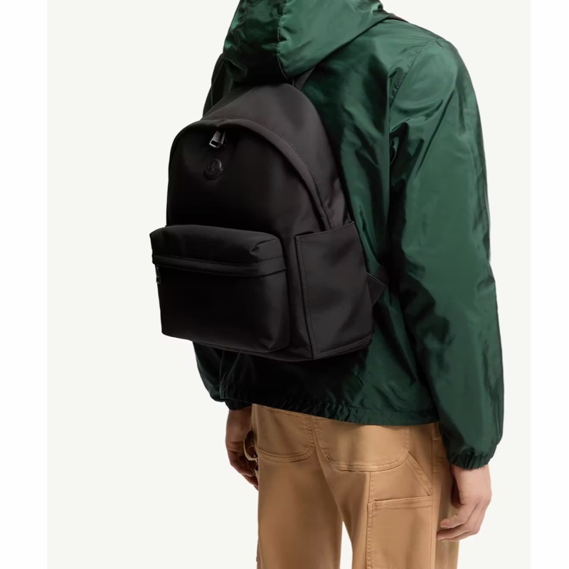 Moncler 男士 Pierrick 金屬 Logo 背包均碼碼35cm*45.5cm*14cm-3