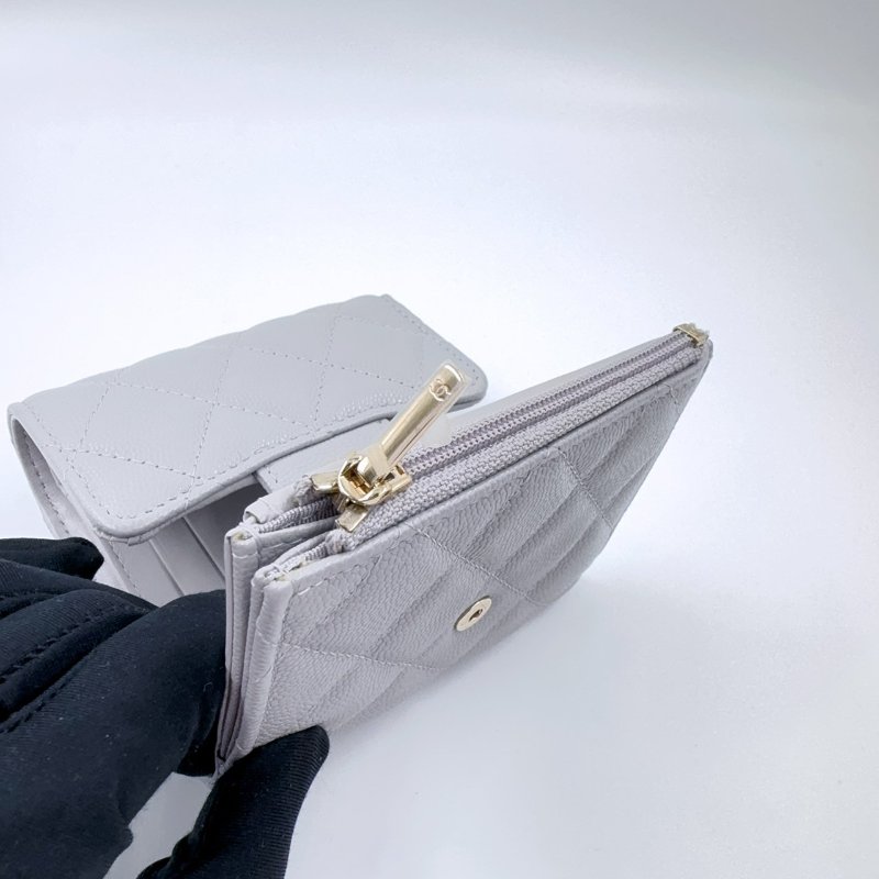 CHANEL淺灰色淡金釦荔枝牛皮三折短夾AP0712-9