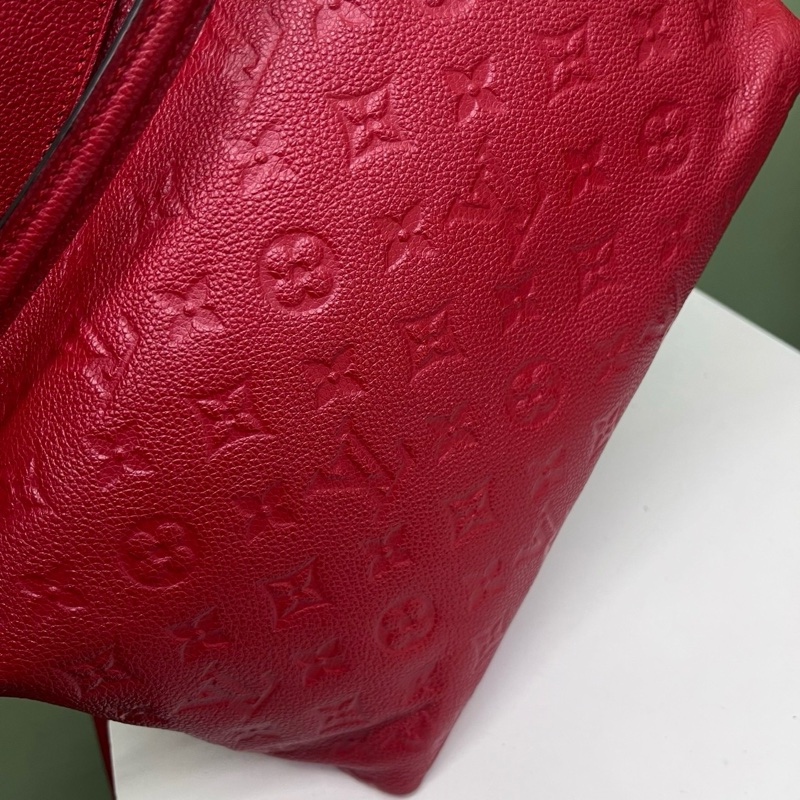 LV 紅色斜挎包-3