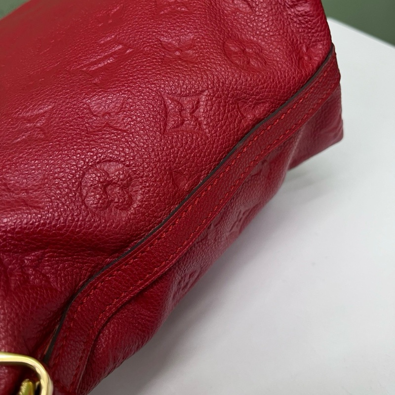 LV 紅色斜挎包-4