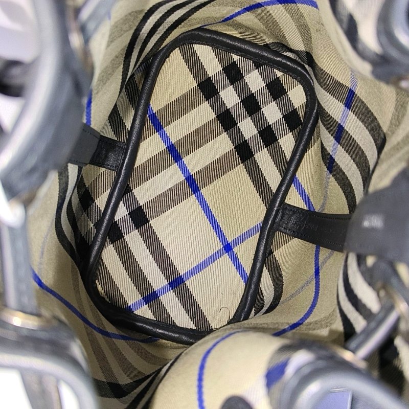 BURBERRY水桶包淺灰色織物單肩包銀色五金-6