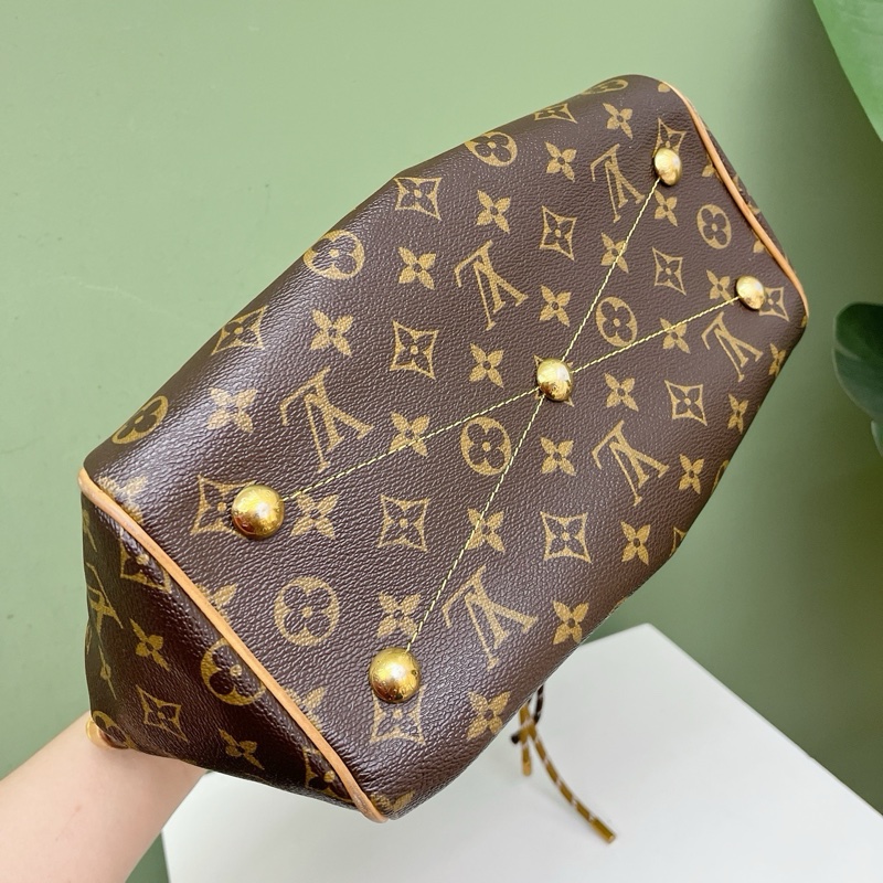 LV老花小餃子包-6